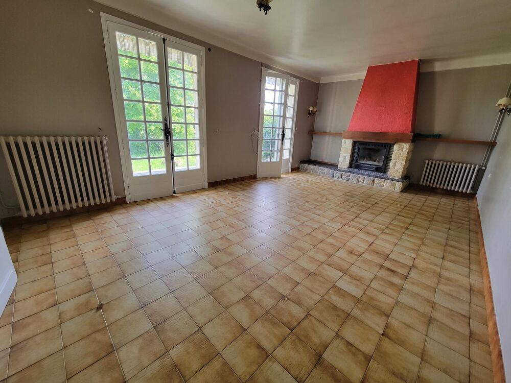 MAISON à rafraichir PISCINE ET GITE