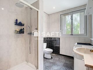  Maison � vendre 8 pi�ces 219 m�