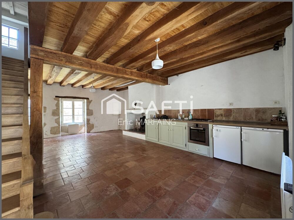 Maison en pierre rénovée au coeur de Terraube