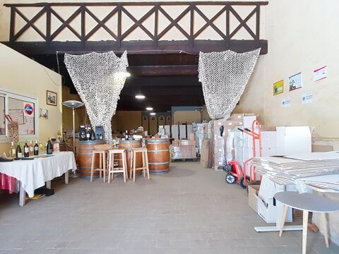   B�tisse de 340 m� avec jardinet de 130 m� Maison - 4 pi�ce(s) - 200 m�