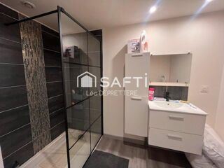  Immeuble à vendre 321 m²