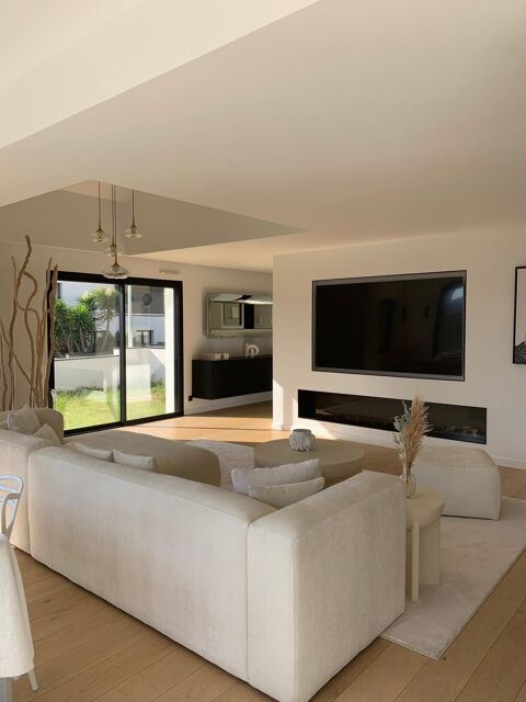   TRES BELLE CONTEMPORAINE Maison - 7 pice(s) - 215 m