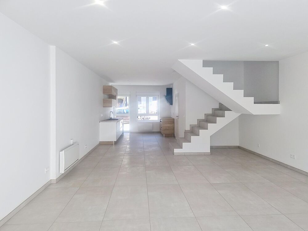 Vente Maison Maison entièrement rénovée avec 3 chambres, 1 bureau, terrasse et jardin aux portes des frontières ! Saulnes