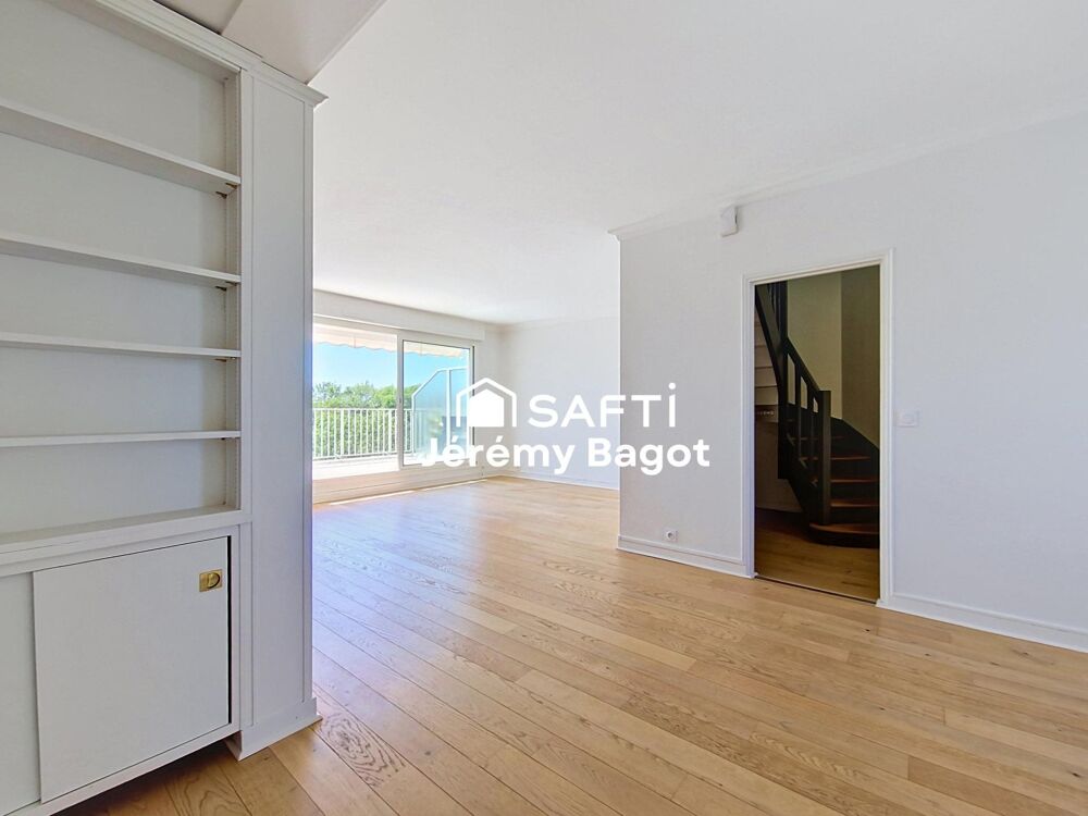 Vente Appartement Grand Duplex avec garage cave et parking Tours