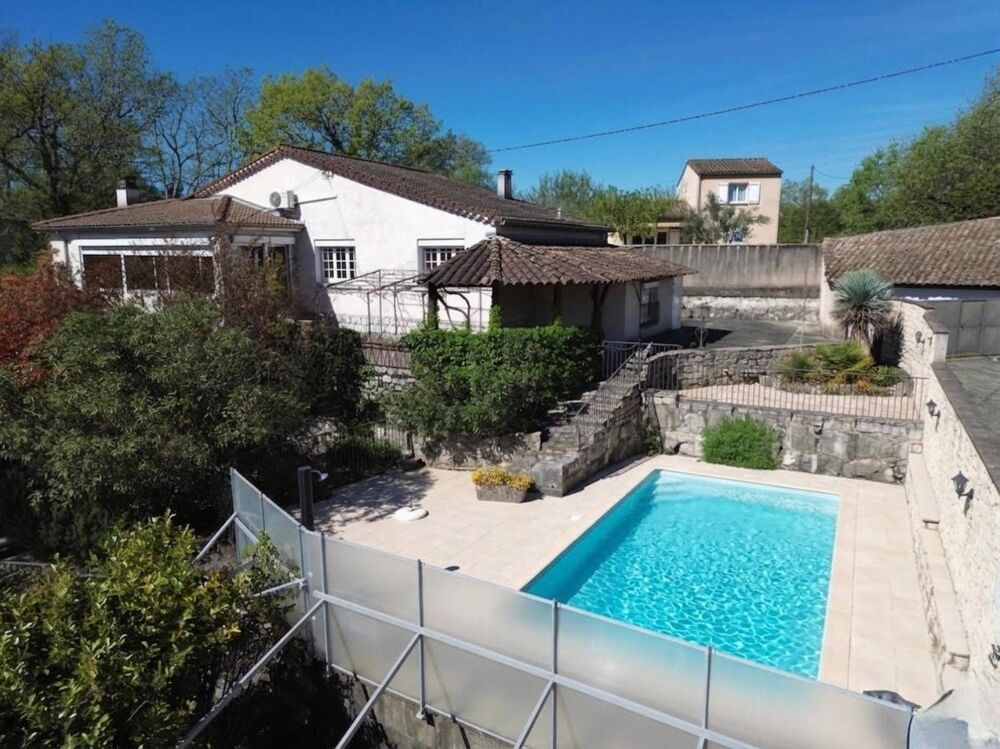 Maison avec piscine et vue exceptionnelle