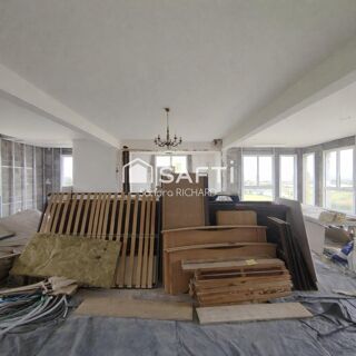  Maison à vendre 15 + pièces 342 m²