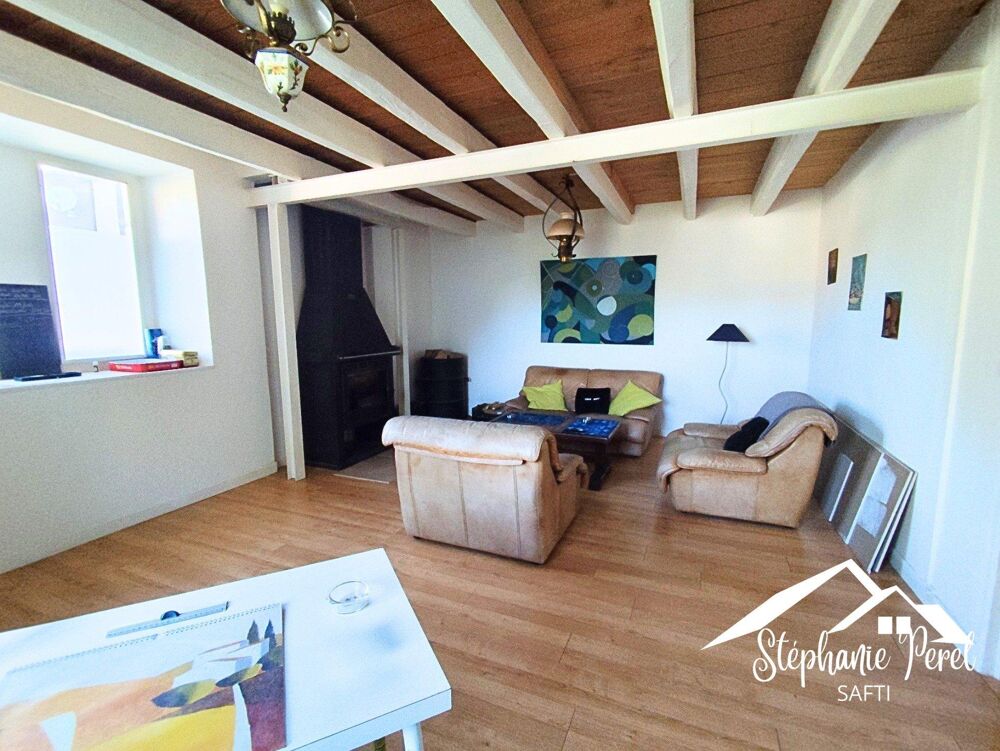 Vente Maison Charmante maison rénovée de 120 m² avec terrain de 1171 m² et grange La courtine