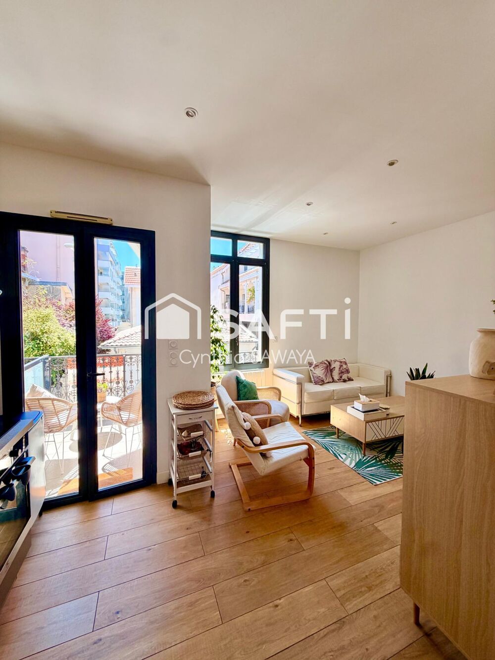 Vente Appartement Bel appartement rénové, centre ville, avec ascenseur, place de parking couverte et balcon! Arcachon