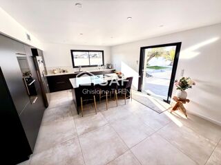  Maison � vendre 6 pi�ces 220 m�