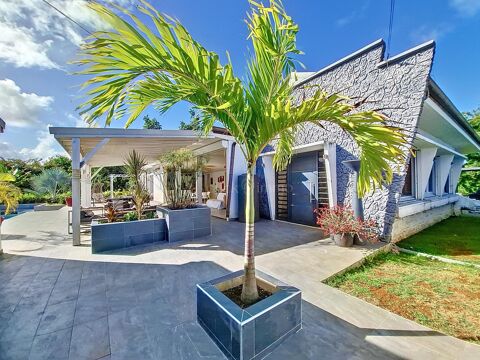   Spacieuse villa T6 meubl� avec piscine jardin sans vis � vis Maison - 6 pi�ce(s) - 222 m�