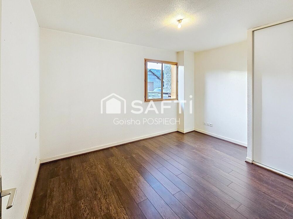 Vente Appartement À VENDRE  Appartement T2 de 46 m² en rez-de-chaussée avec 2 places de parking Saint-geoire-en-valdaine