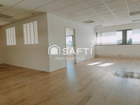BUREAUX EN LOCATION EN PARFAIT ETAT 1685 83600 Frejus