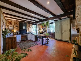  Maison  vendre 15 + pices 574 m