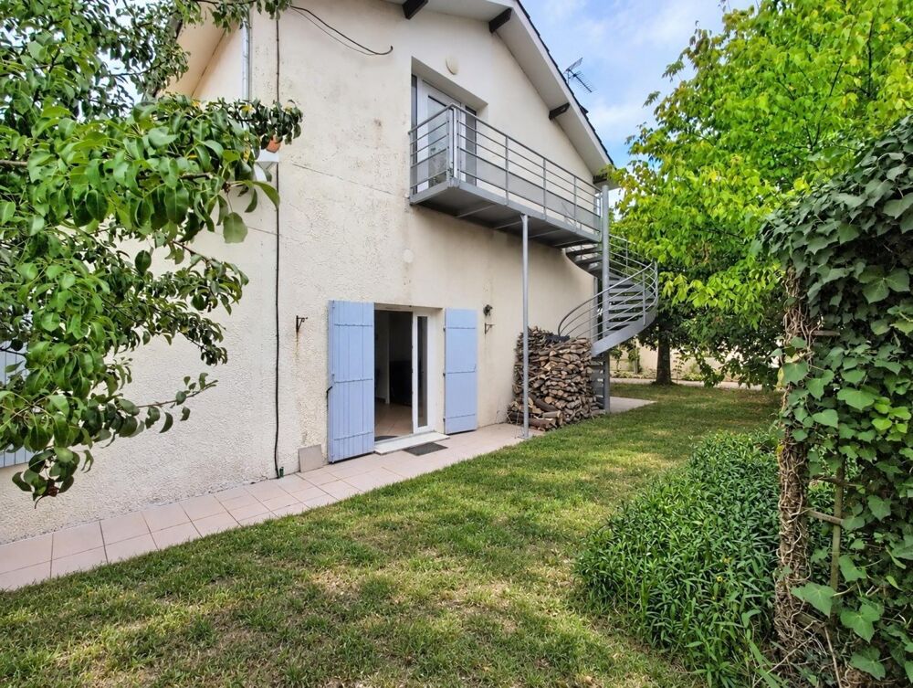 Appartement avec jardin et parkings