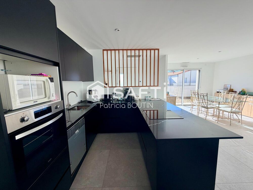 PAVILLON PLAIN PIED 4 CHAMBRES DONT UNE SUITE PARENTALE ET GARAGE A COULON !