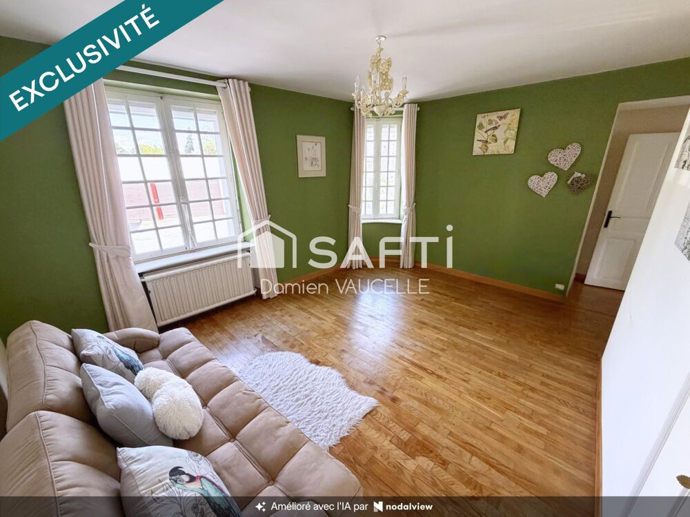 Vente Maison Belle maison de ville en pierre – 6 pièces avec jardin clos et arboré de 858 m². Gorron
