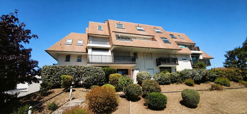 Appartement de 50m2, 3 pièces, 2 chambres, 2 balcons, place de parking privative.