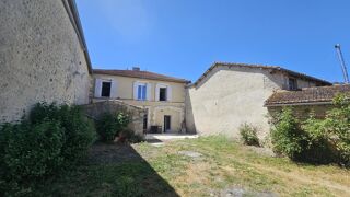 Vente Maison Proche de Barbezieux, maison familiale de 330 m² entièrement rénovée au charme authentique. Barbezieux-saint-hilaire