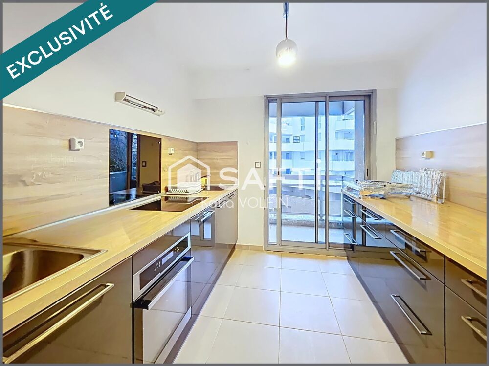 T4 105m2 dans résidence sécurisée avec terrasses au calme