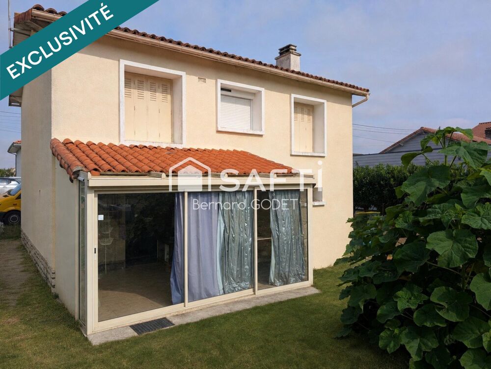 Maison avec jardin  Proche écoles et commerces  Civray