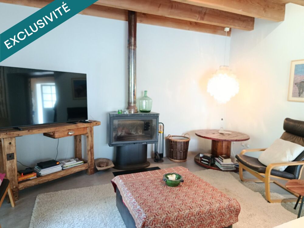 Au bord de rivière avec accès privative, maison en pierre entièrement rénovée