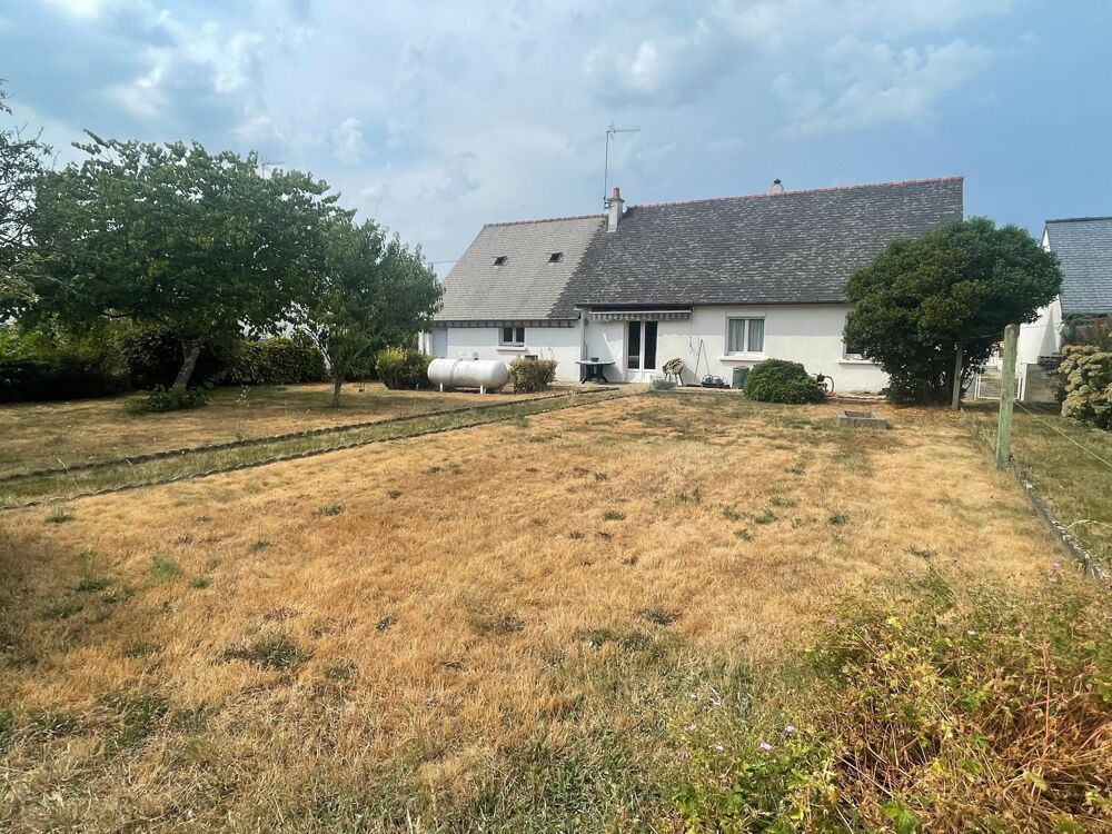 Maison traditionnelle de plain pied, 3 chambres.