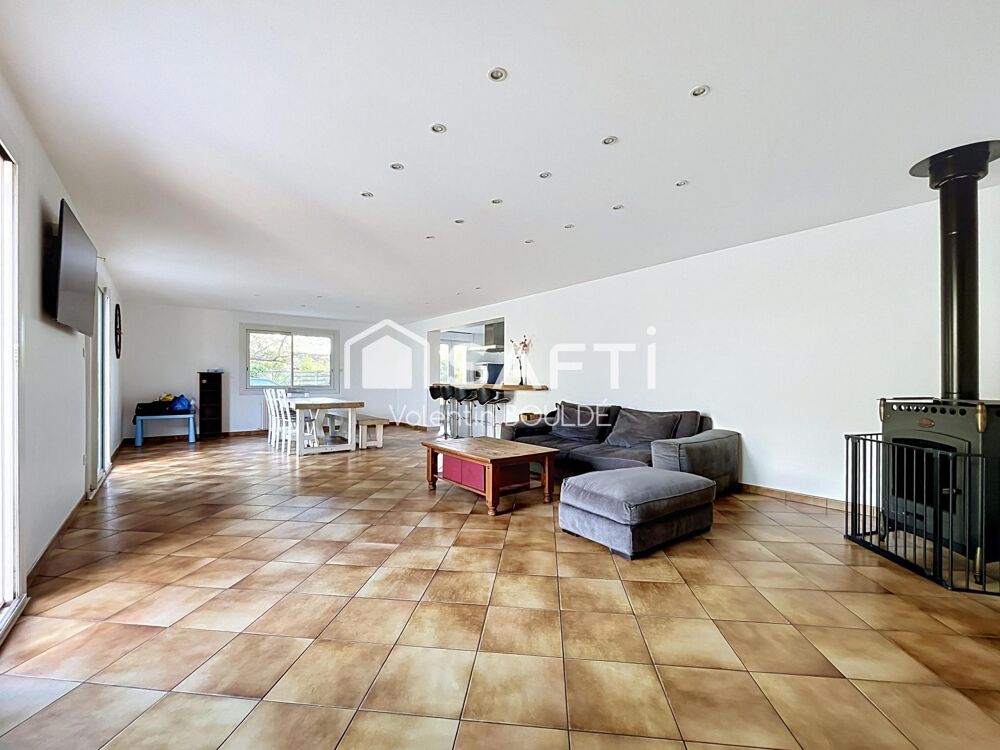 Vente Maison Maison 6 pièces Ambares-et-lagrave