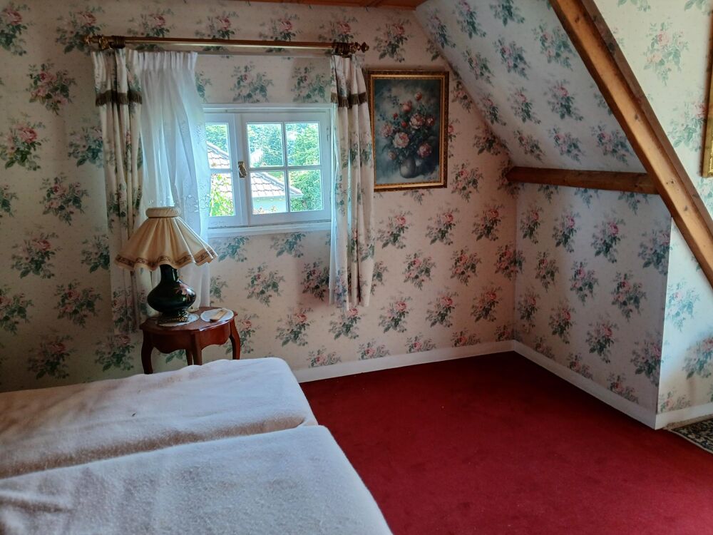 La chapelle longueville, dans un environnement calme, maison avec garage
