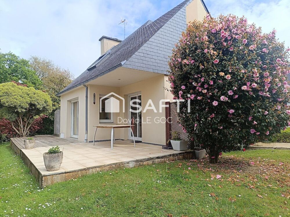 Fouesnant, en impasse, le centre ville à pied, maison d'architecte, 143 m², 4 chambres, deux bureaux, sous-sol enterré, double g