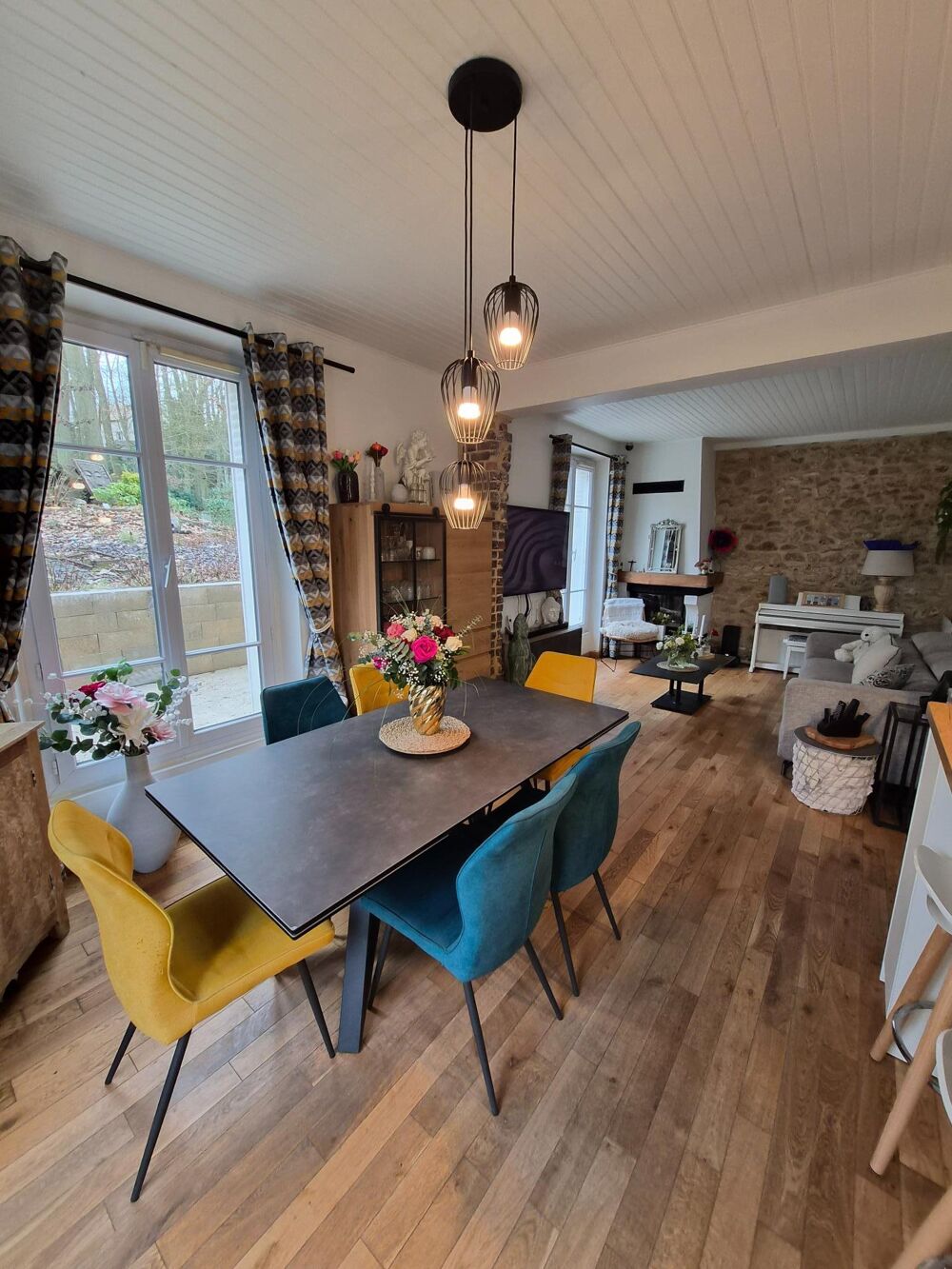Superbe Demeure avec jardin et bois de 4097 M2