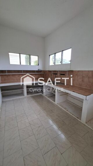  Maison  vendre 4 pices 254 m