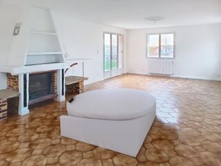  Appartement à louer 7 pièces 130 m²