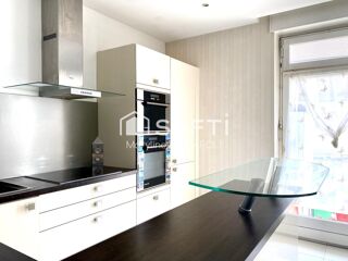  Appartement � vendre 8 pi�ces 204 m�