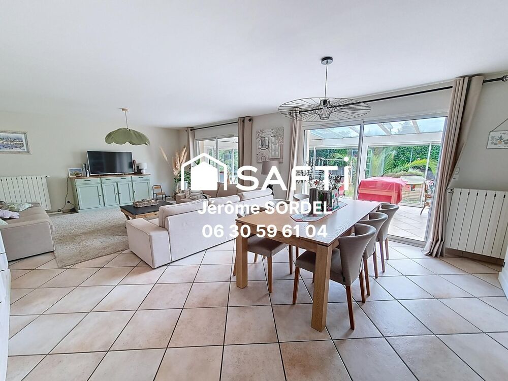 Vente Maison Maison T9 - 5 chambres - Blanquefort - 238m² Blanquefort
