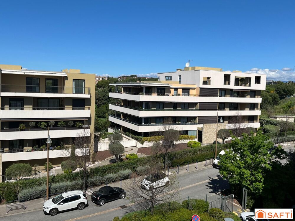 Vente Appartement MAGNIFIQUE 3 PIECES RENOVE Frejus