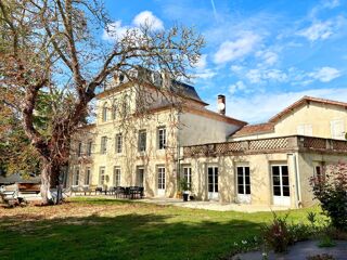  Propriété/château à vendre 14 pièces 451 m²