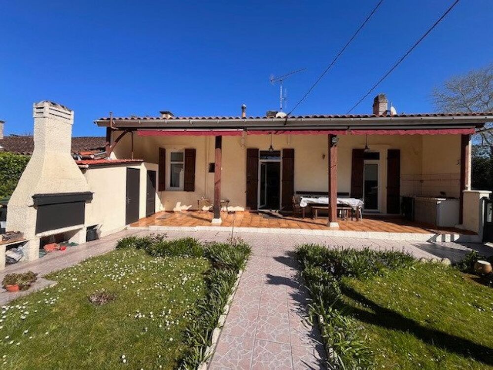 Maison 4 pieces, 3chs, Gd garage, terrain 965m²