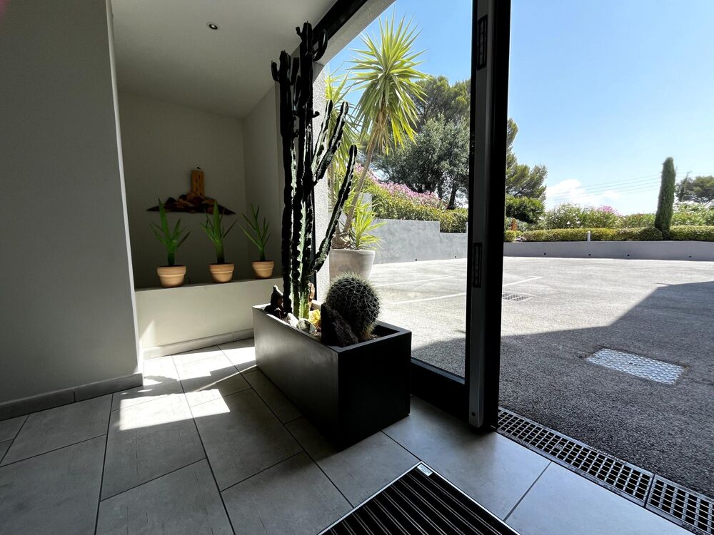 Vente Appartement Bel appartement trois pièces, bord de mer Saint-raphael