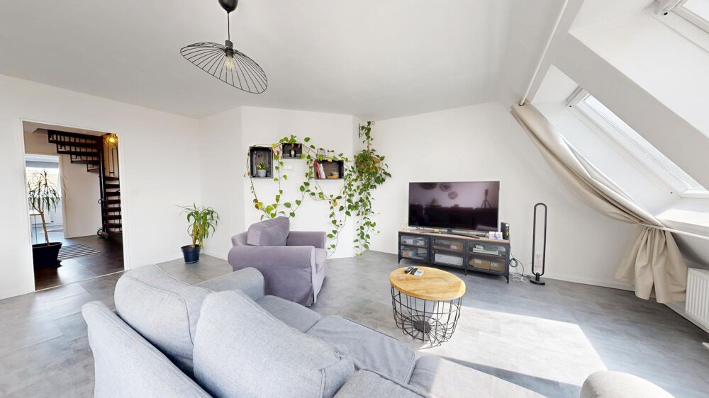 Vente Appartement Appartement T4 en duplex avec balcon, parking et ascenseur – Wattrelos, Vieille Place Wattrelos
