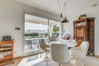  Maison à louer 6 pièces 189 m²