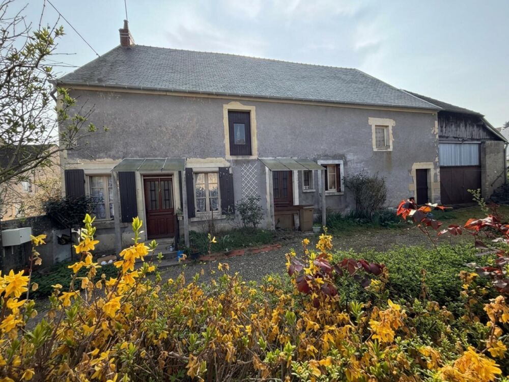 Maison d'habitation 3 pièces avec garage et grange