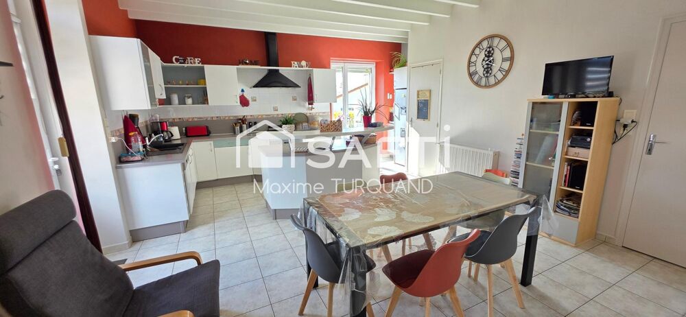 Vente Maison Longère 173m², 5 chambres, 1 bureau, dépendances + 1260m² de terrain. La foret-sur-sevre