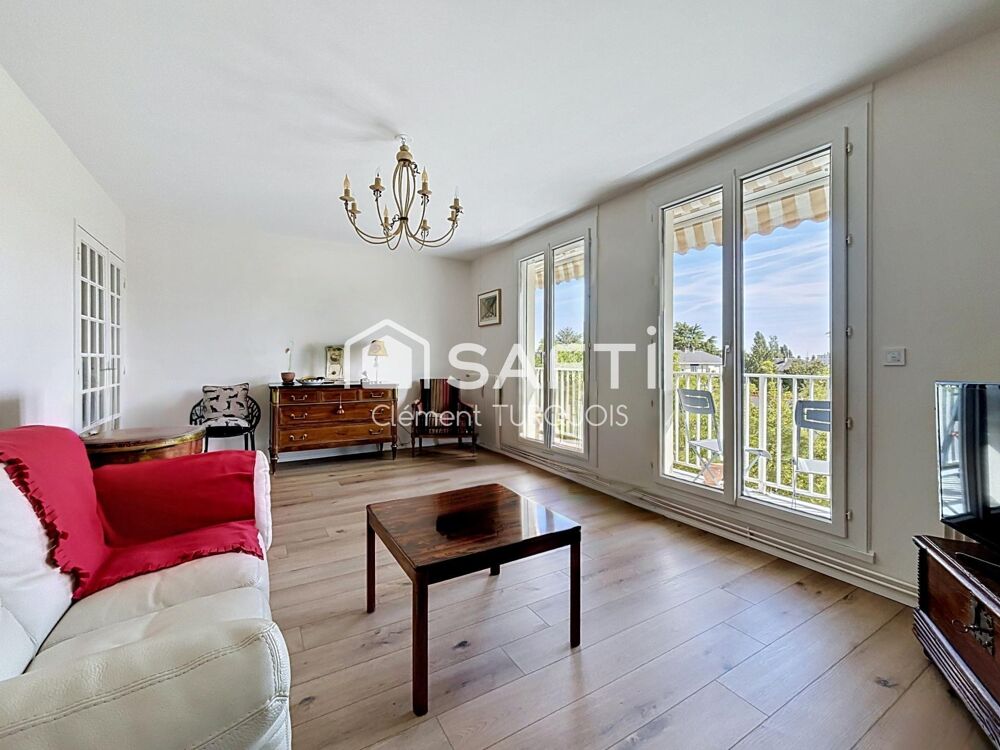 Saint-Cyr-sur-Loire  Appartement 85 m² rénové avec balcons, box et cave