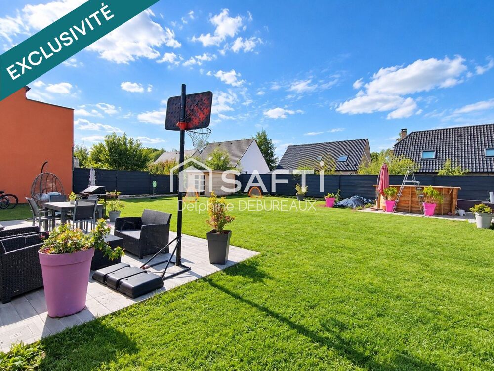 MAISON INDIVIDUELLE RECENTE AVEC JARDIN ET PISCINE - MARLY