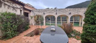  Maison  vendre 8 pices 270 m