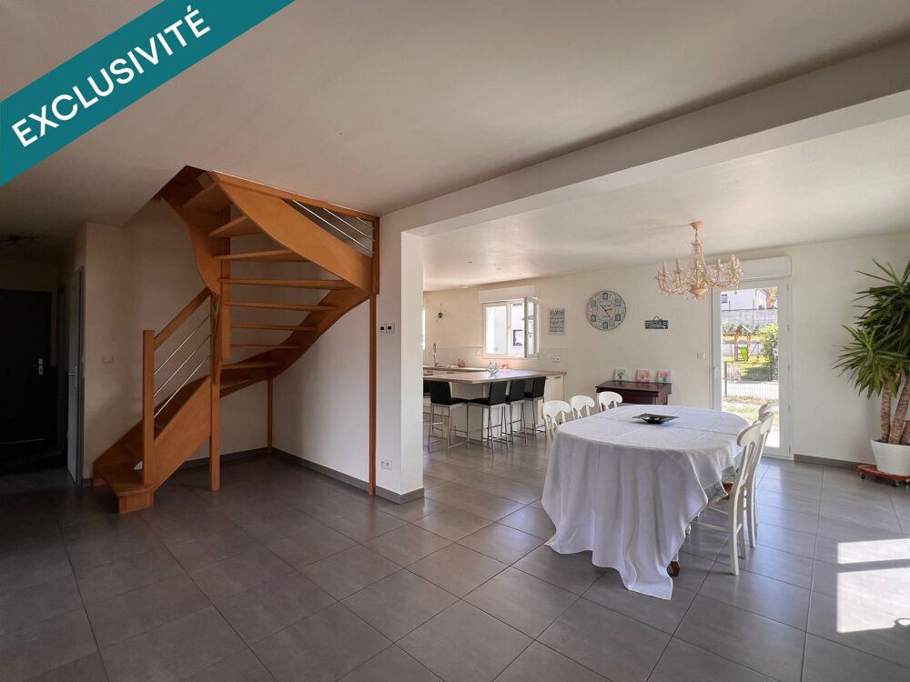 Vente Maison Maison de 160 m², 4 chambres sur une parcelle de 1392m2 Saint-nabord