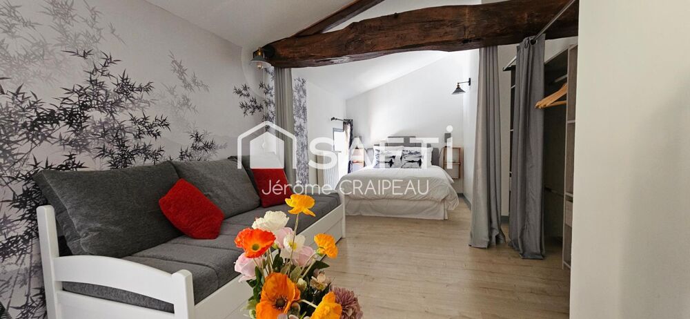 Vente Propriété/Château Propriété de caractère en pierre avec piscine – Cadre bucolique et préservé. Avrille