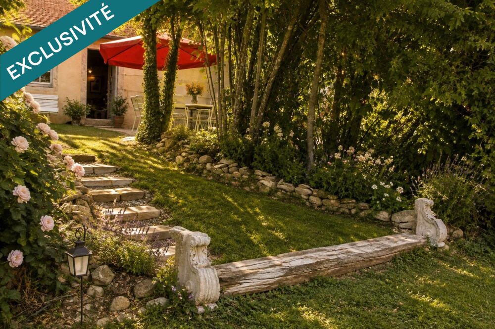 Vente Maison Propriété de caractère d'environ 255 m² au cœur de Montsaugeon – parc clos, sources et dépendances Montsaugeon