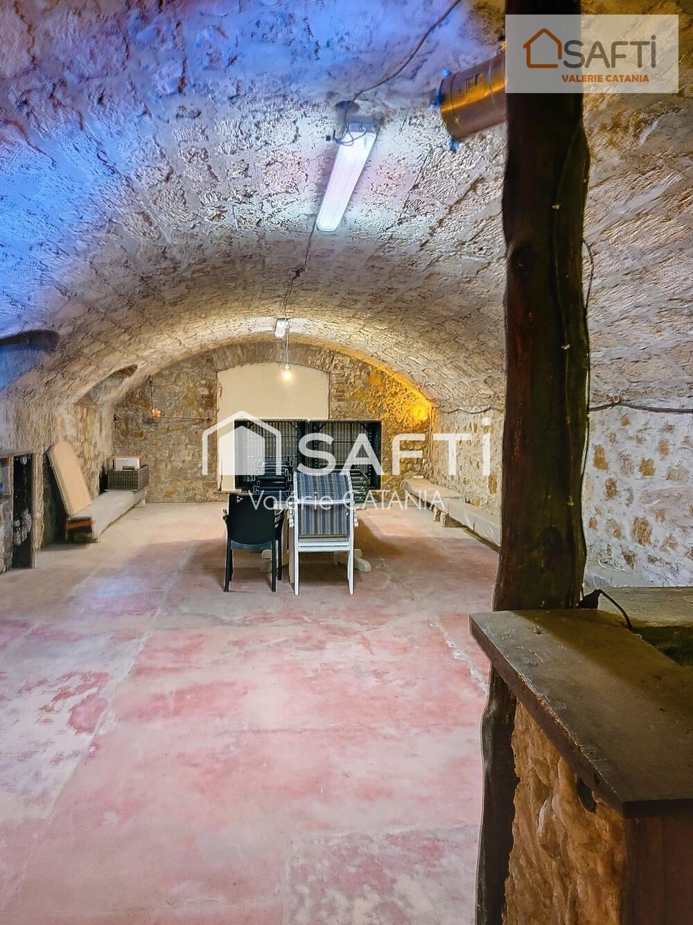 Vente Maison Tullins - Grange à rénover de 165m² au plancher sur parcelle d'environ 900m². Tullins