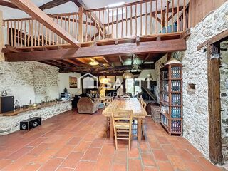  Maison  vendre 6 pices 210 m